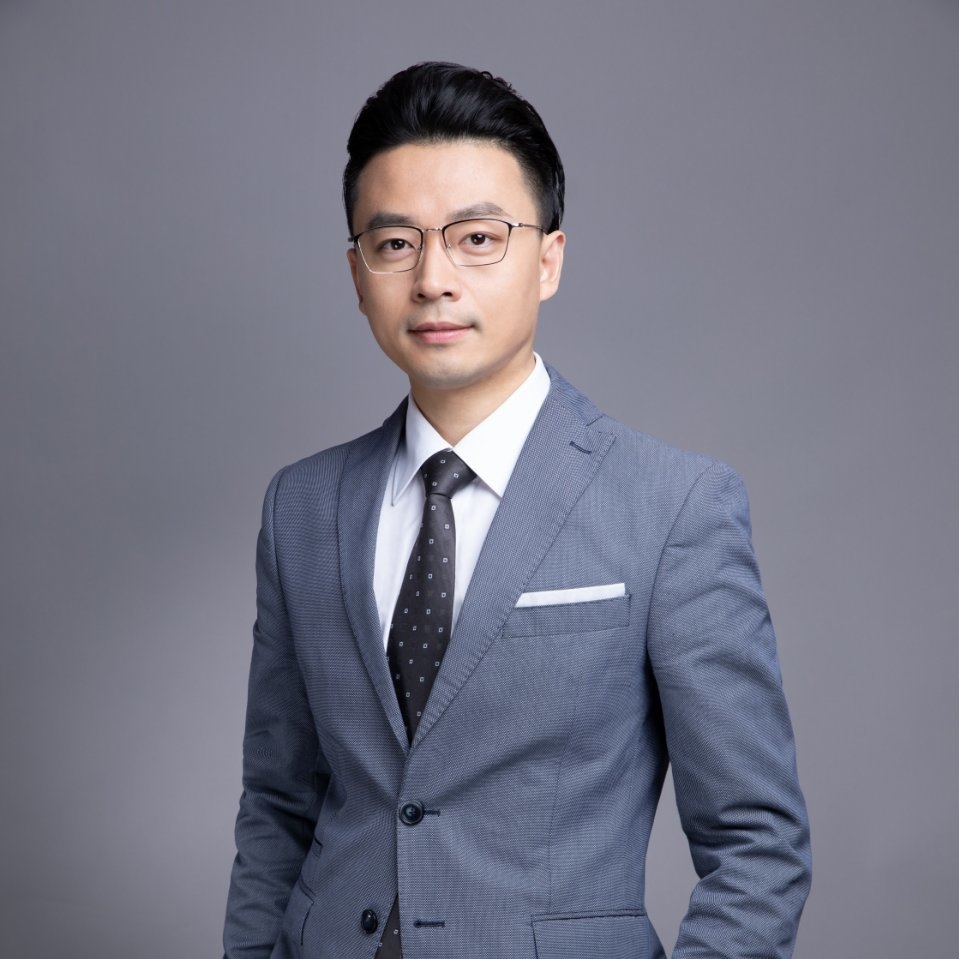 序号12_承办赵步真律师团队半身职业照（s_微信图片_20240201174251.jpg