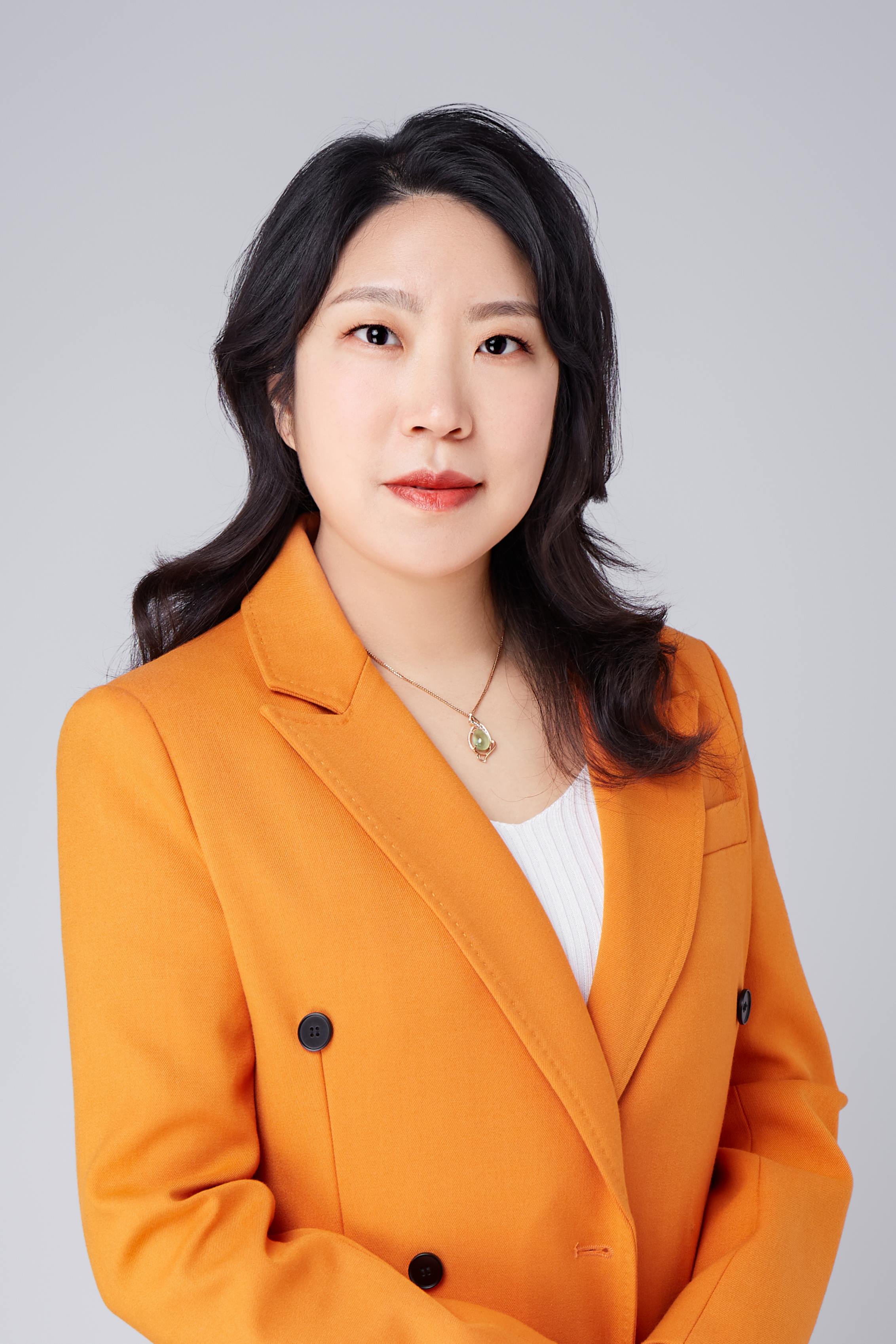 李瑾2.jpg 李瑾2.jpg