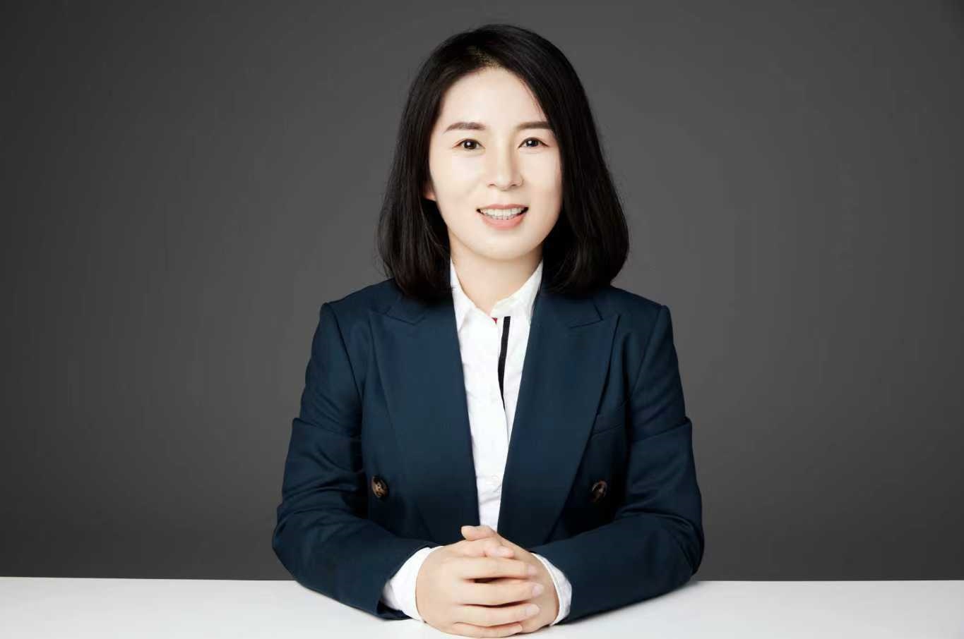 吕莉莉.jpg
